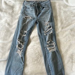 American Eagle super stretch blue jeans